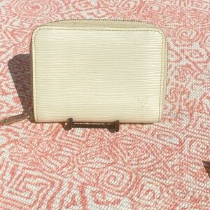 White Epi Louis Vuitton Zippy Coin purse Wallet